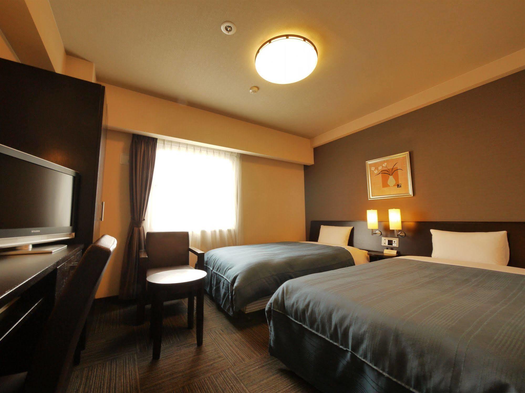 Hotel Route-Inn Shibukawa Extérieur photo